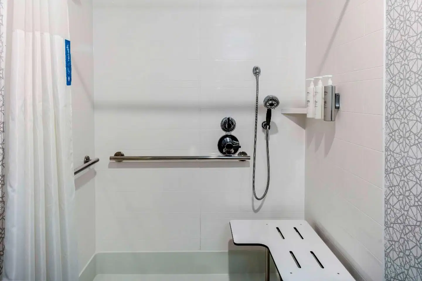 Hampton Inn & Suites Indianapolis West Speedway Badezimmer