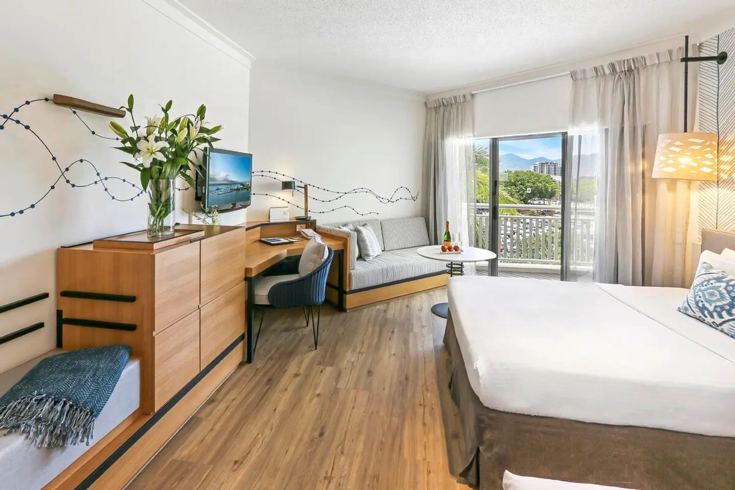 Shangri-La The Marina, Cairns ROOM_EXAMPLE