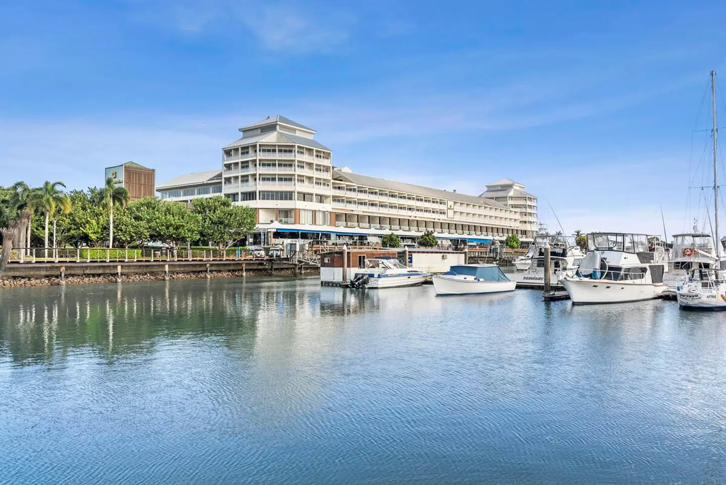 Shangri-La The Marina, Cairns EXTERIOR