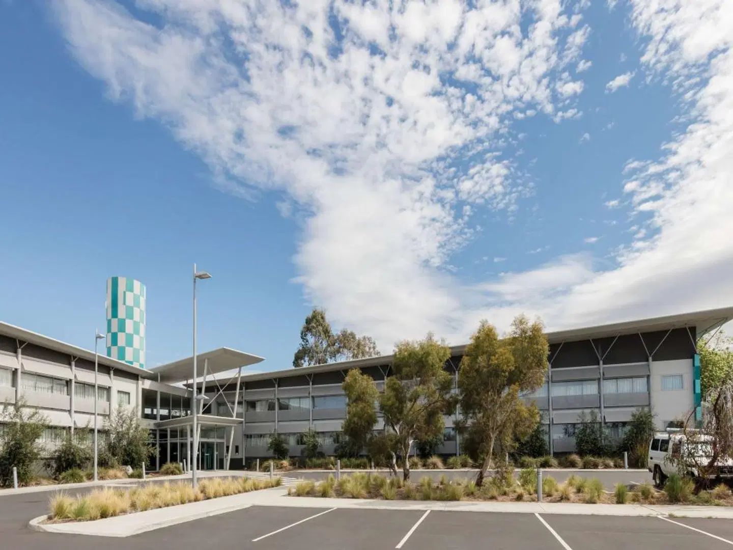 Travelodge Hotel Hobart Airport EXTERIOR