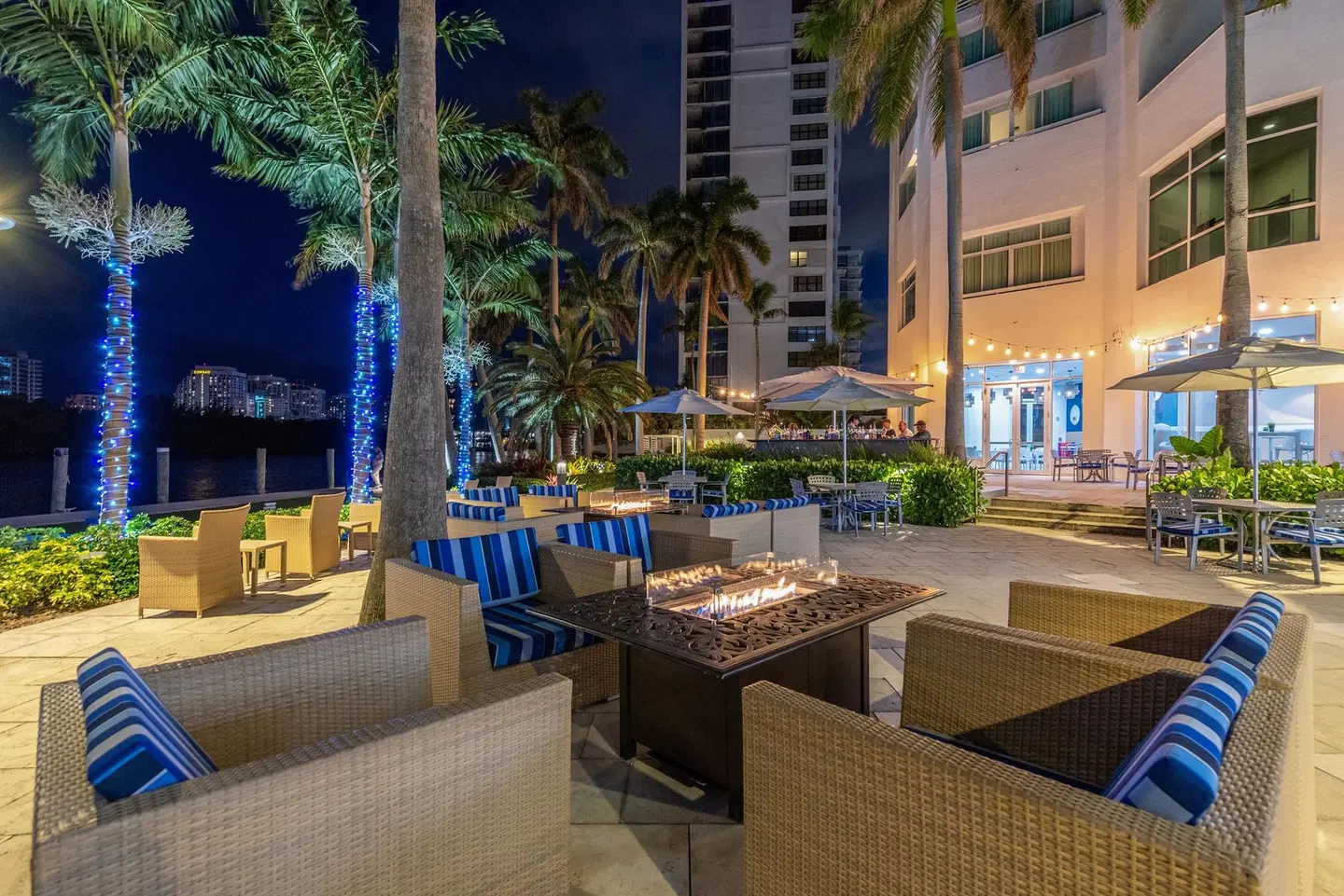 Gallery ONE - A DoubleTree Suites by Hilton Hotel Terrasse