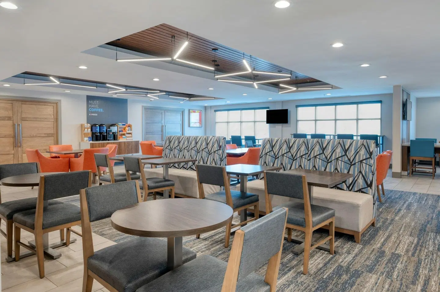 Holiday Inn Express & Suites Greenwood by IHG LOUNGE_LOBBY
