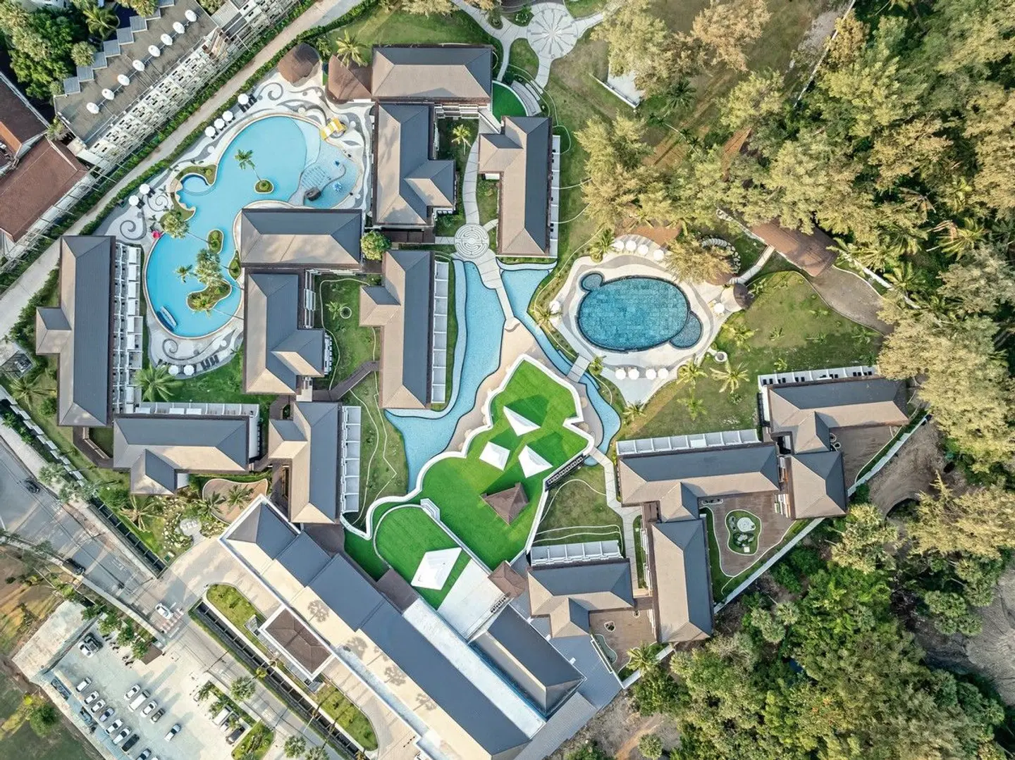 Amora Beach Resort Phuket EXTERIOR