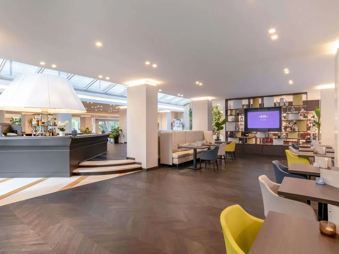 Mercure Roma West Bar