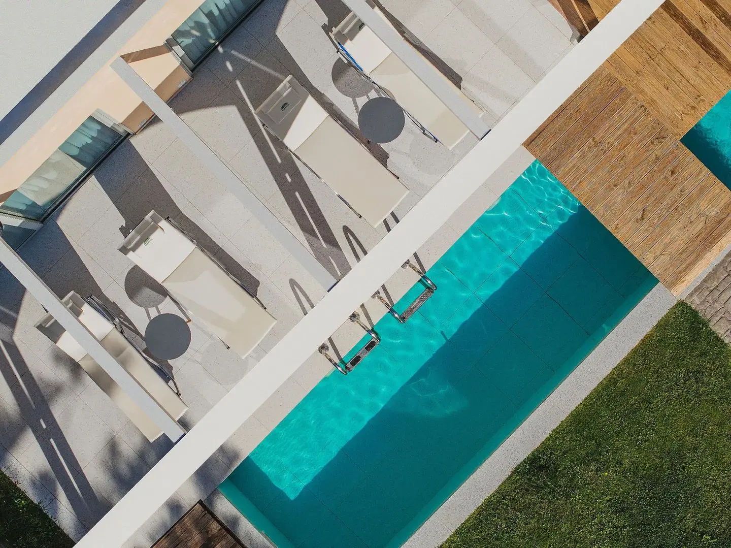 Sunrise Hotel OUTDOOR_POOL