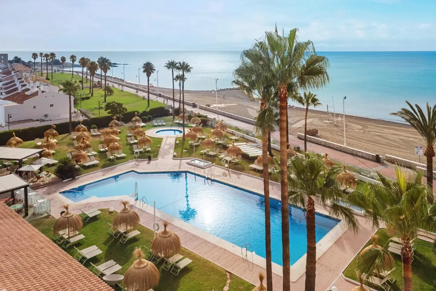 SOL Málaga Guadalmar OUTDOOR_POOL
