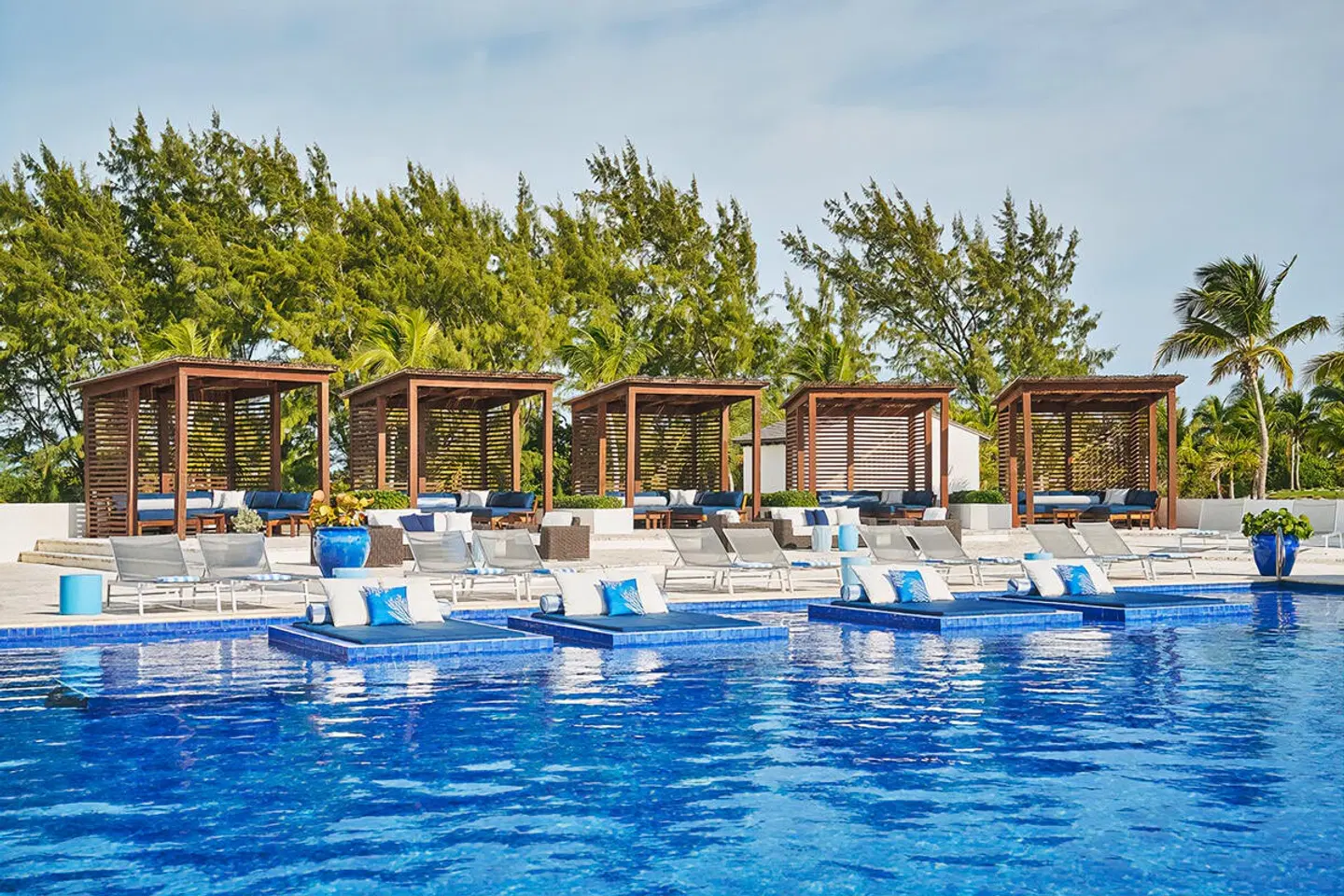 Grand Isle Resort & Residences OUTDOOR_POOL