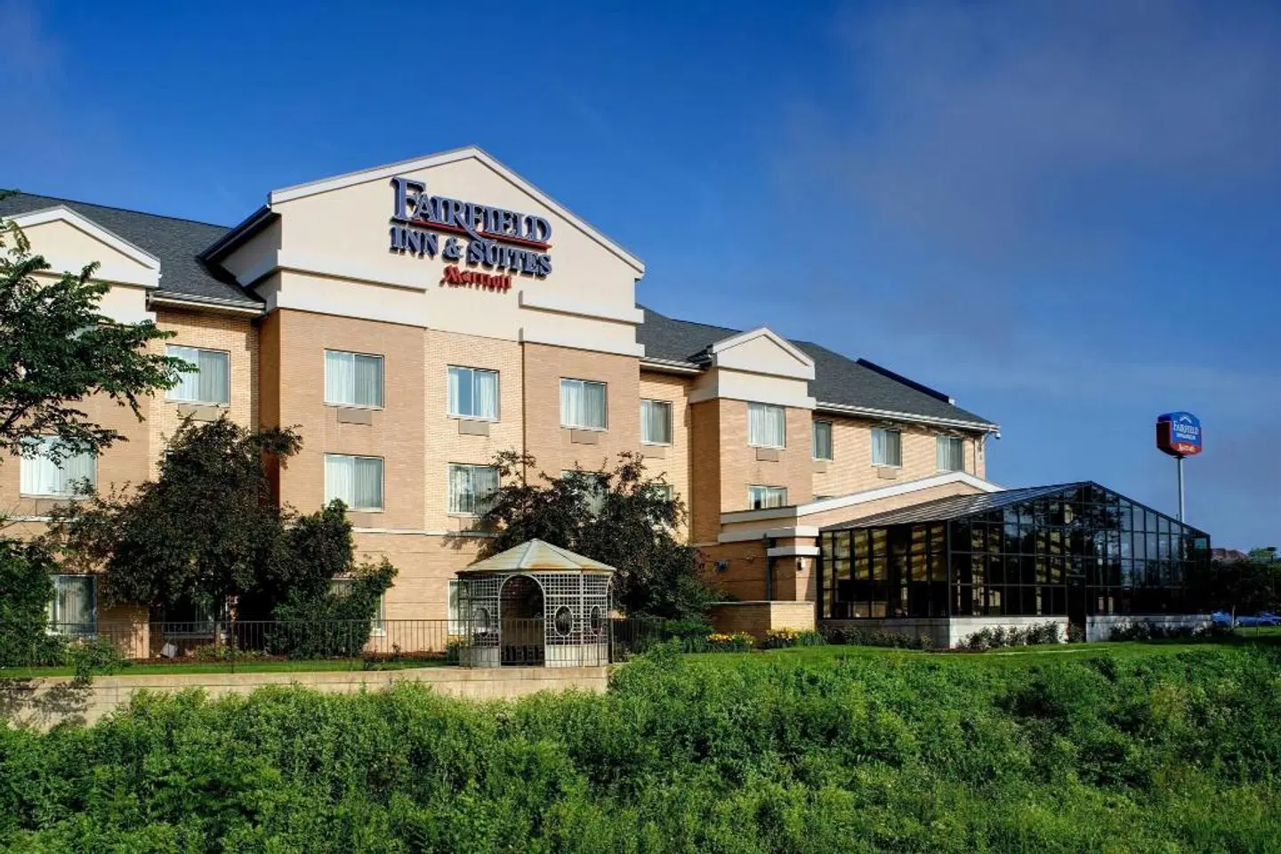 Fairfield Inn & Suites by Marriott Indianapolis East EXTERIOR