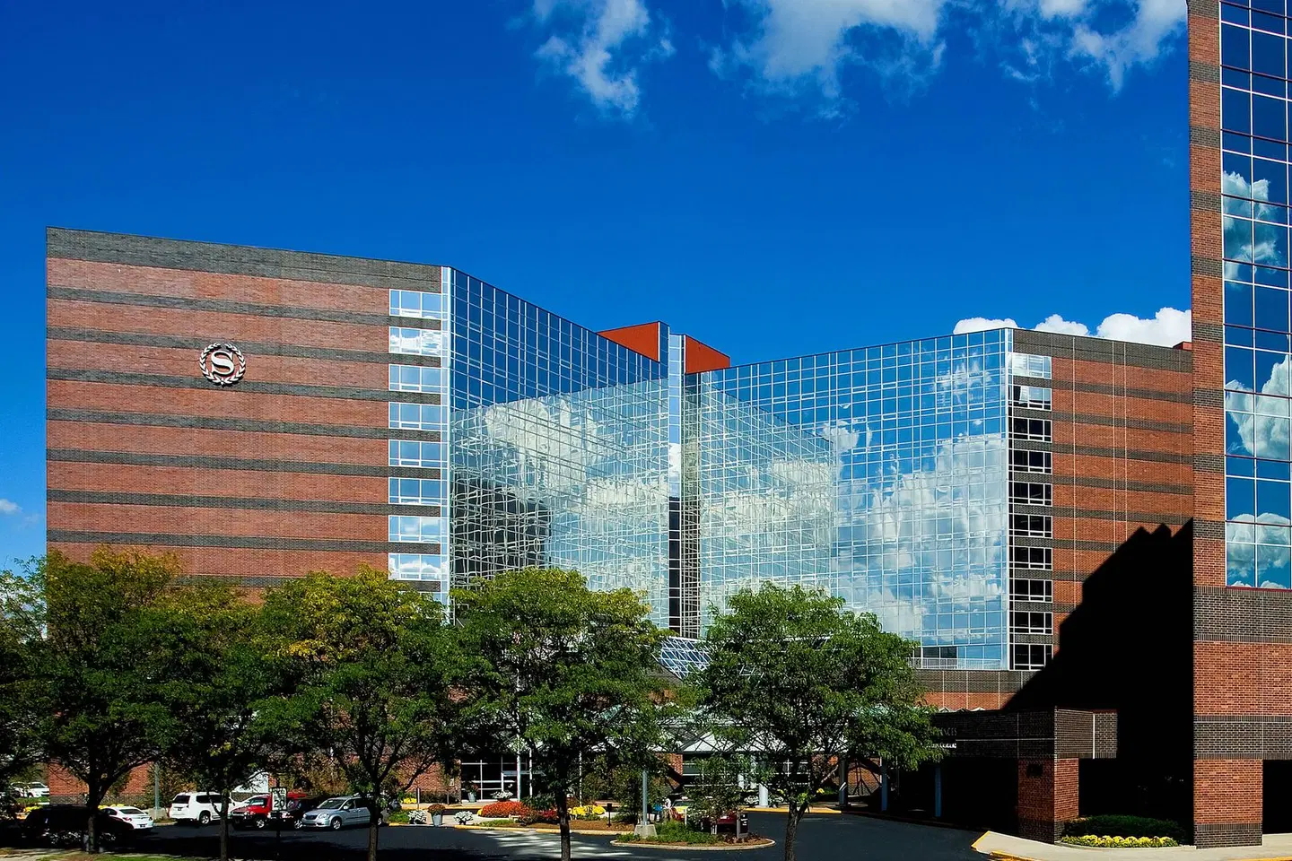 Sheraton Indianapolis Hotel at Keystone Crossing EXTERIOR