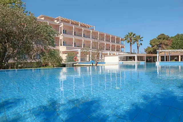Cavomarina Beach Hotel OUTDOOR_POOL