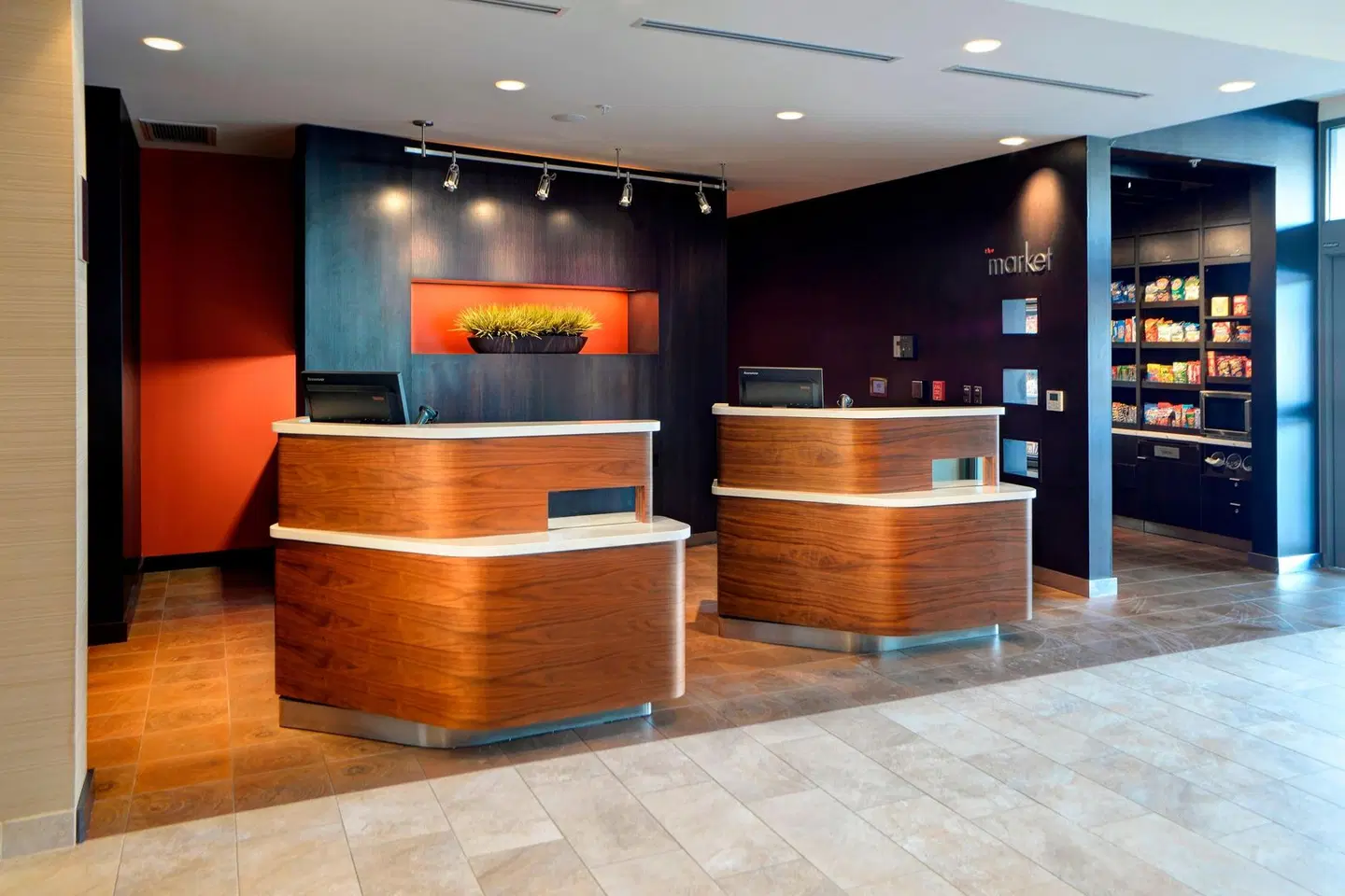 Courtyard by Marriott Muncie at Horizon Convention Center Bar