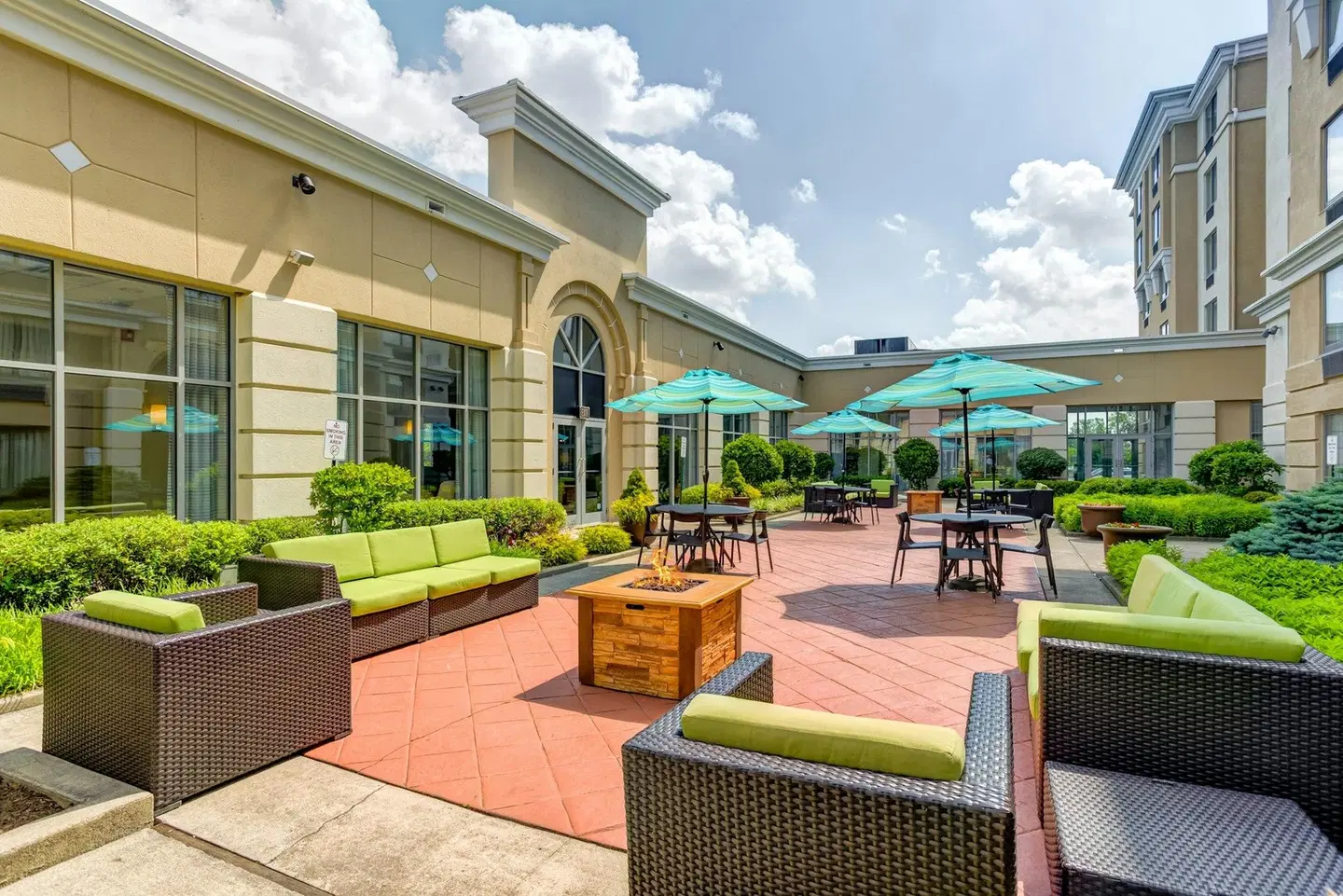 Holiday Inn Indianapolis Carmel by IHG Terrasse