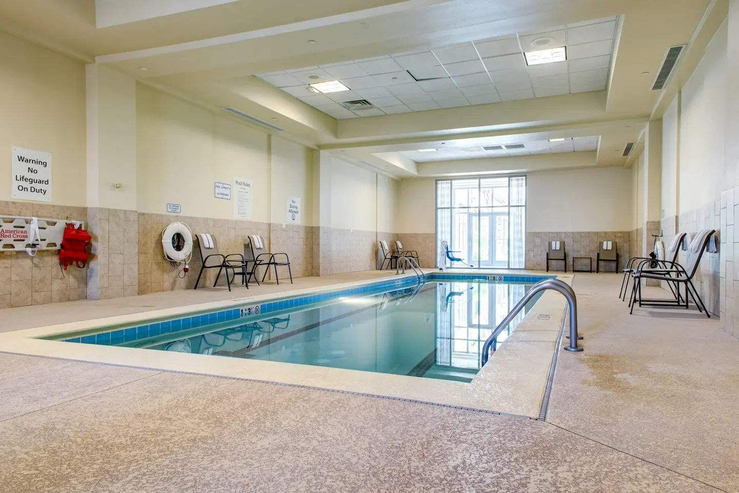 Holiday Inn Indianapolis Carmel by IHG Hallenbad
