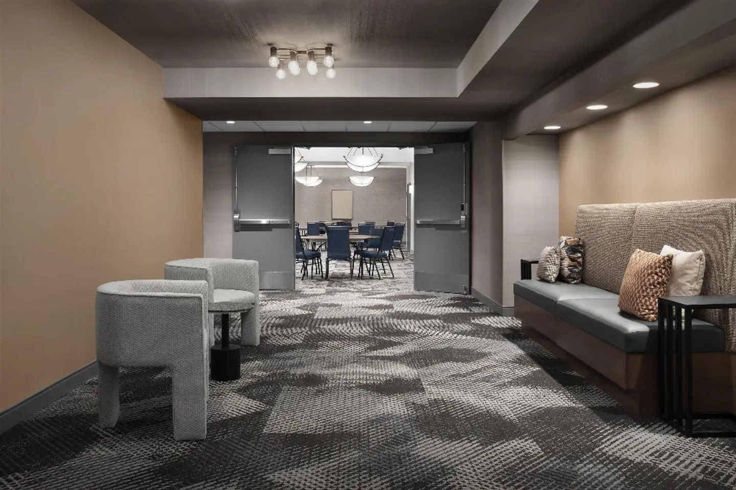 Hampton Inn Indianapolis Downtown Across from Circle Centre ROOM_EXAMPLE