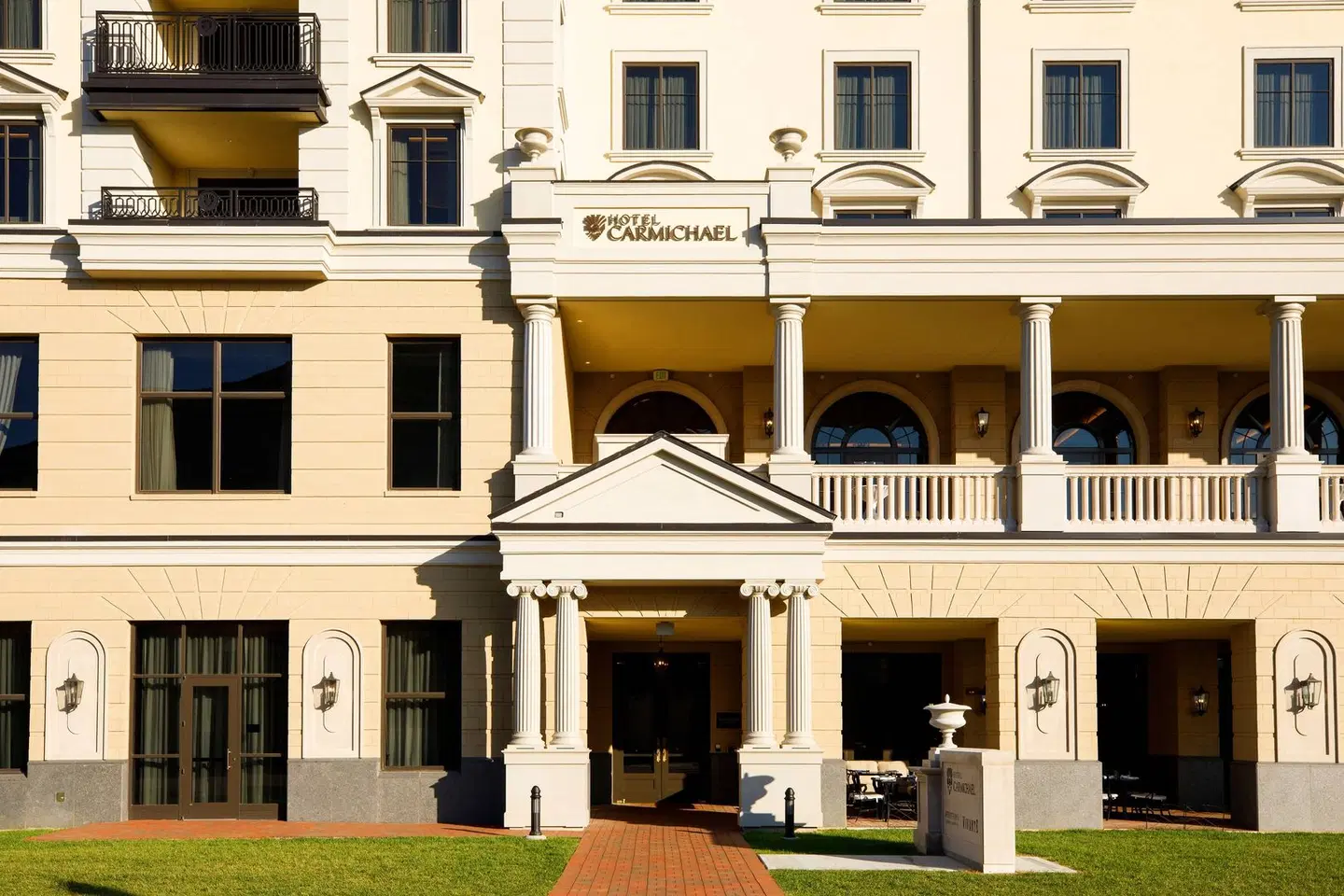 Hotel Carmichael, Autograph Collection EXTERIOR
