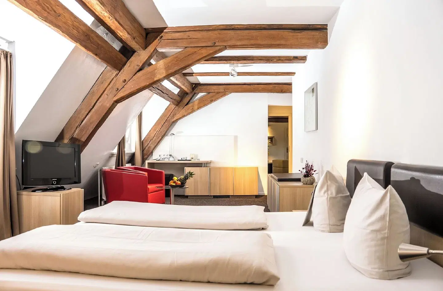 Hotel Hofgut Hohenkarpfen ROOM_EXAMPLE