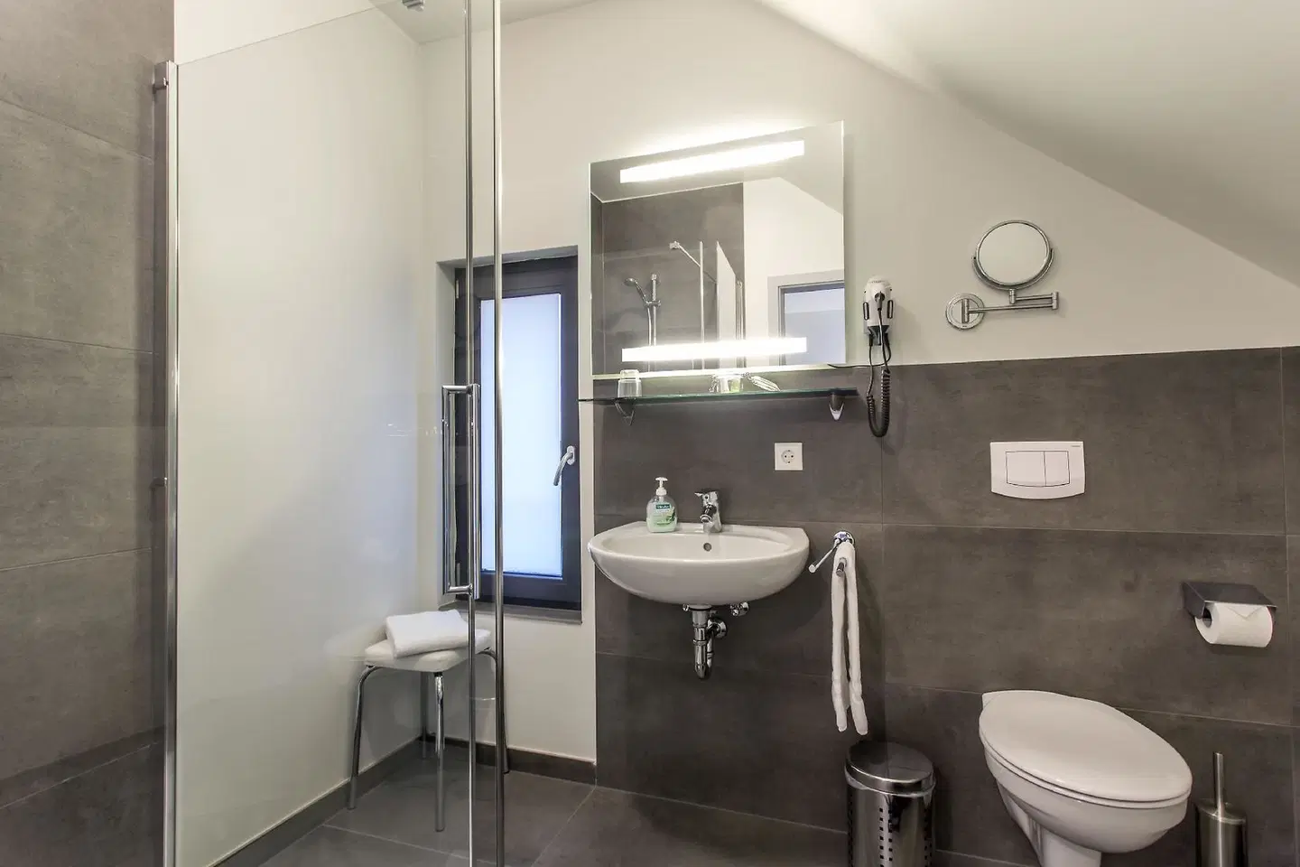 Hotel Holzscheiter Badezimmer