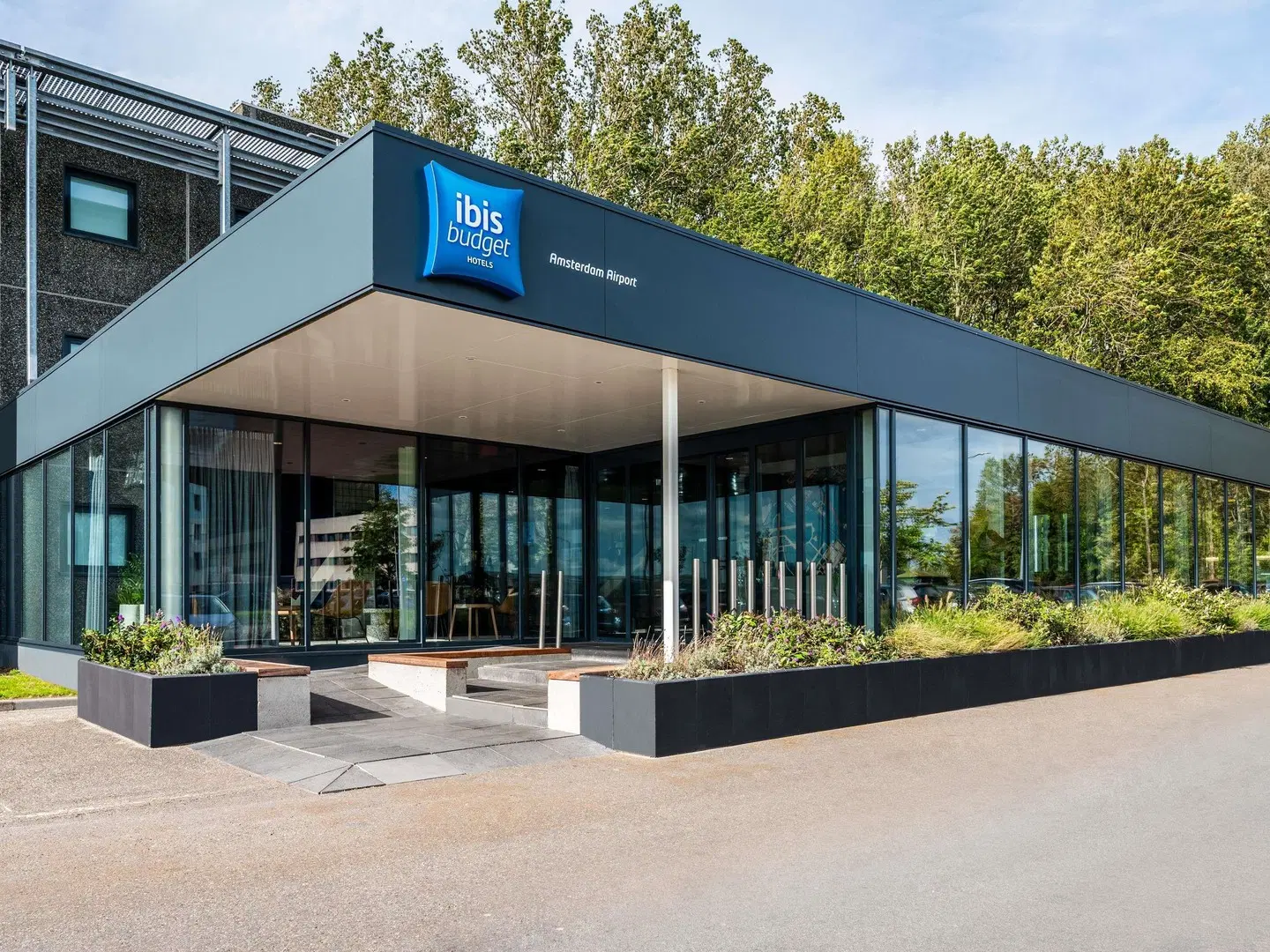 ibis budget Amsterdam Airport EXTERIOR