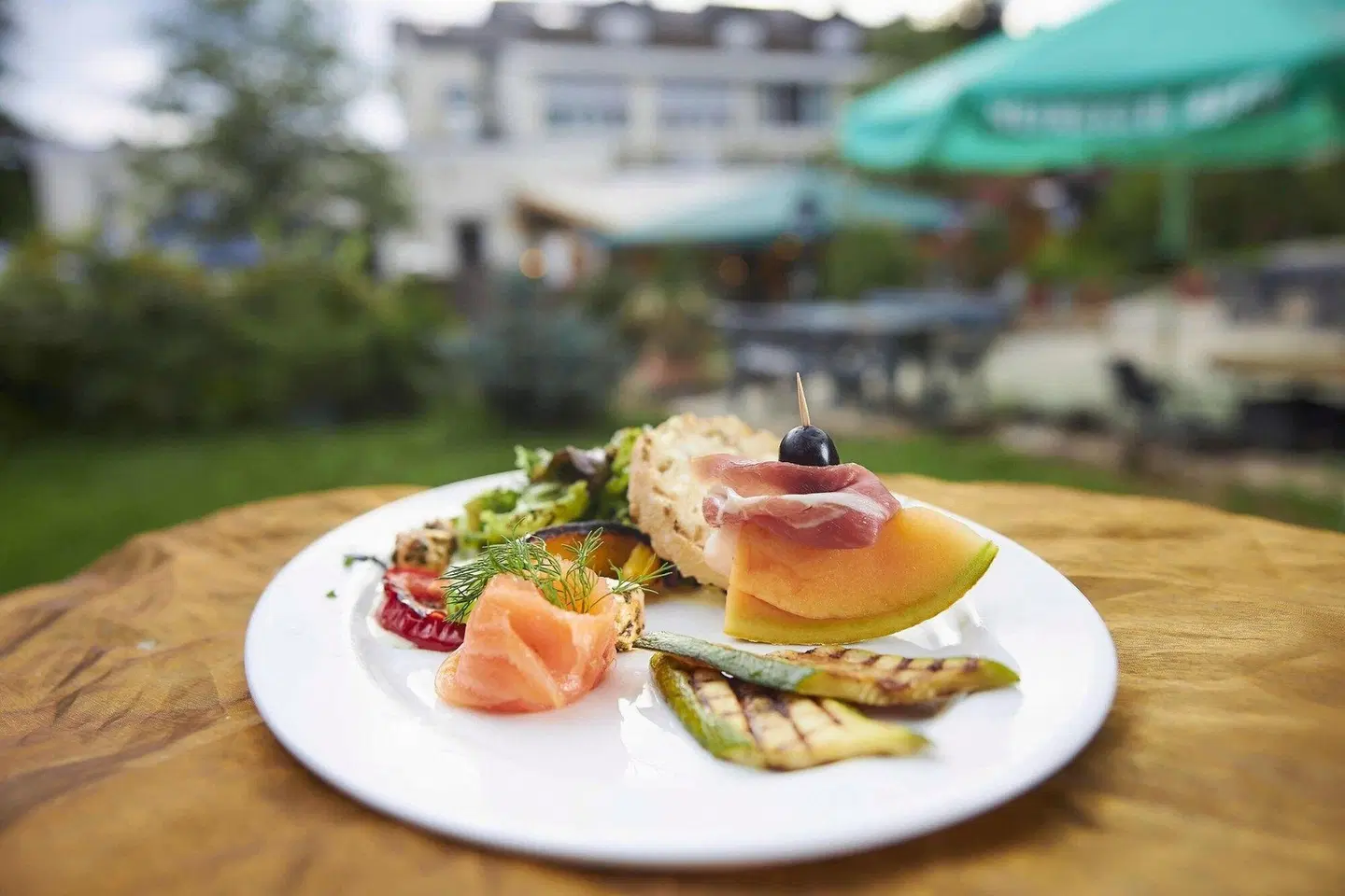 Roger Restaurant