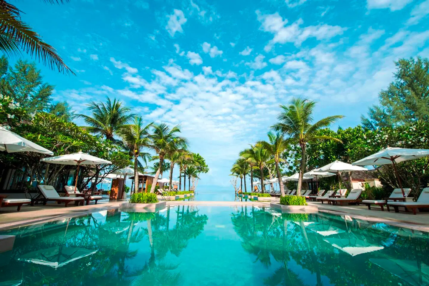 Layana Resort & Spa OUTDOOR_POOL
