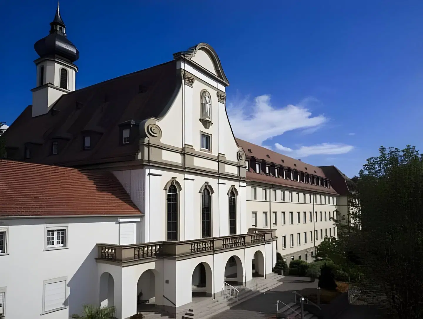 Maria Hilf EXTERIOR