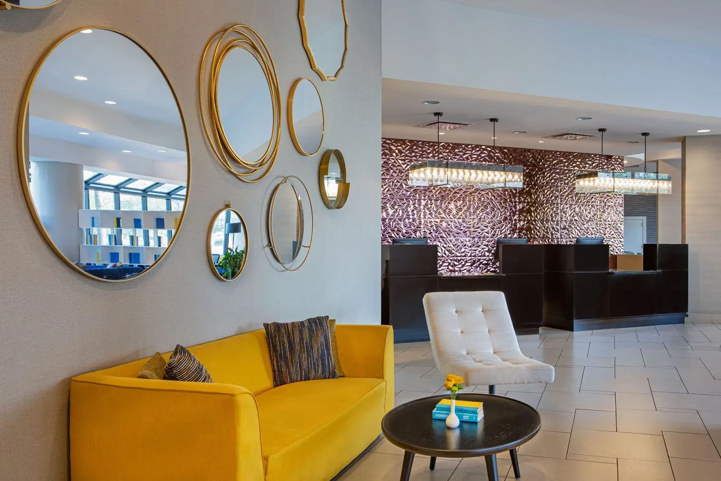 Sheraton Edison LOUNGE_LOBBY