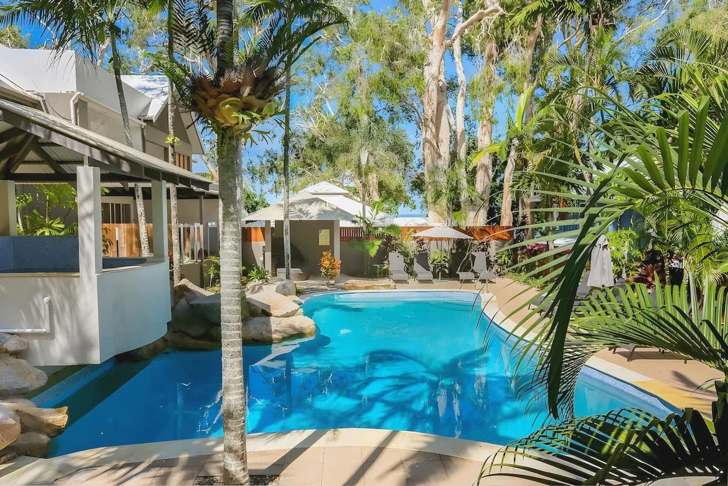 Paradise On The Beach Resort OUTDOOR_POOL