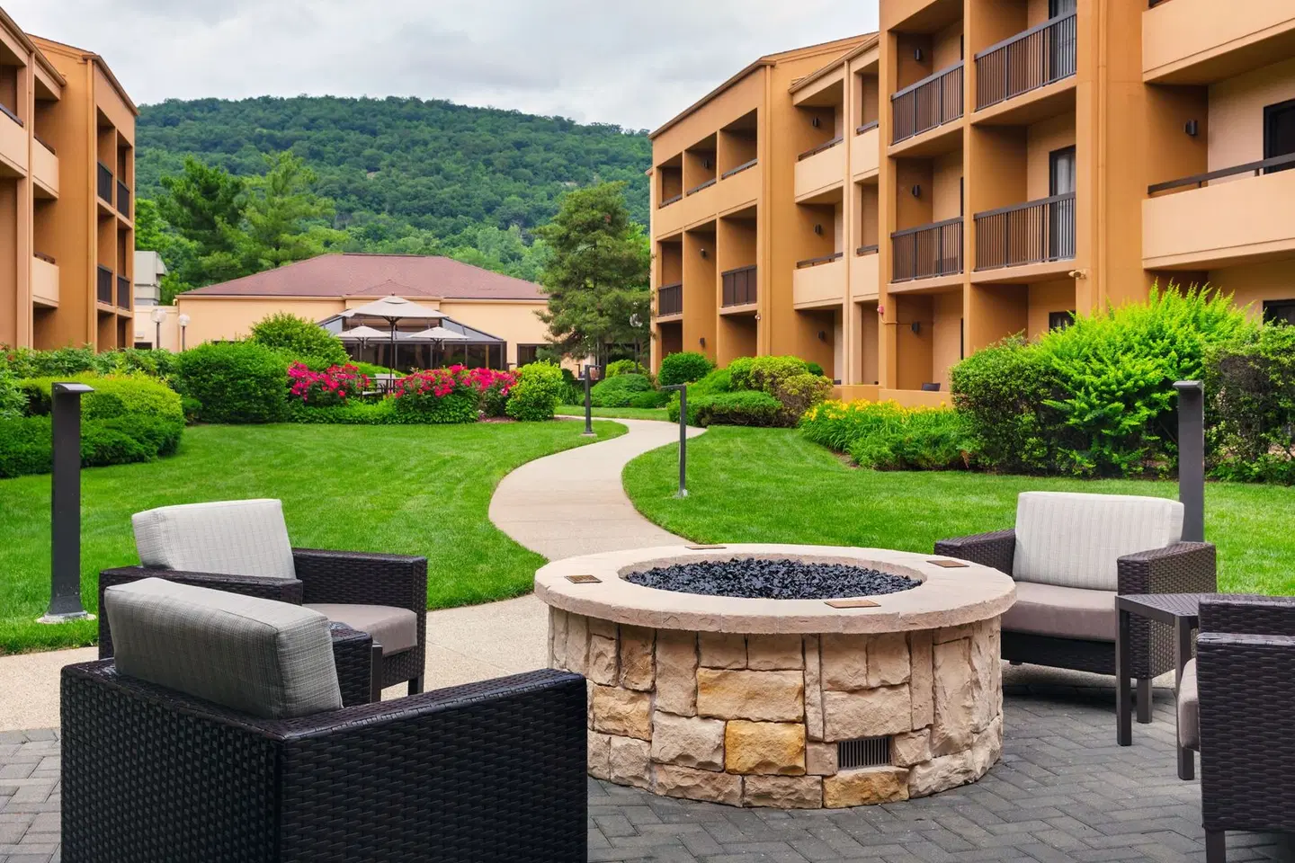 Courtyard by Marriott Mahwah Garten