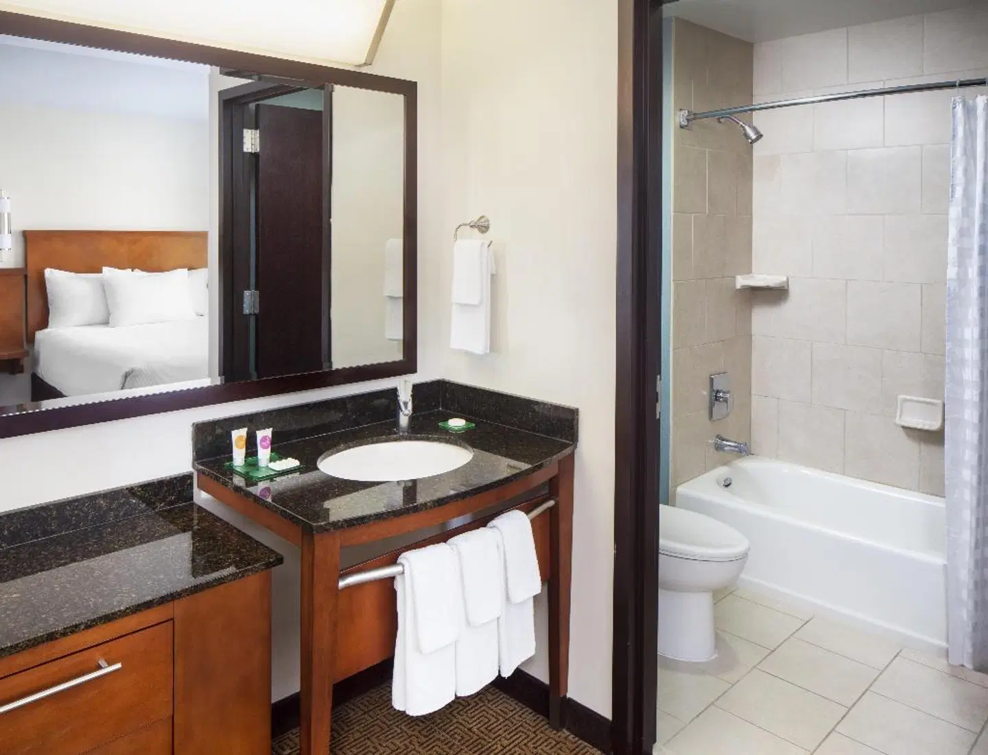 Hyatt Place Phoenix/ Mesa Badezimmer
