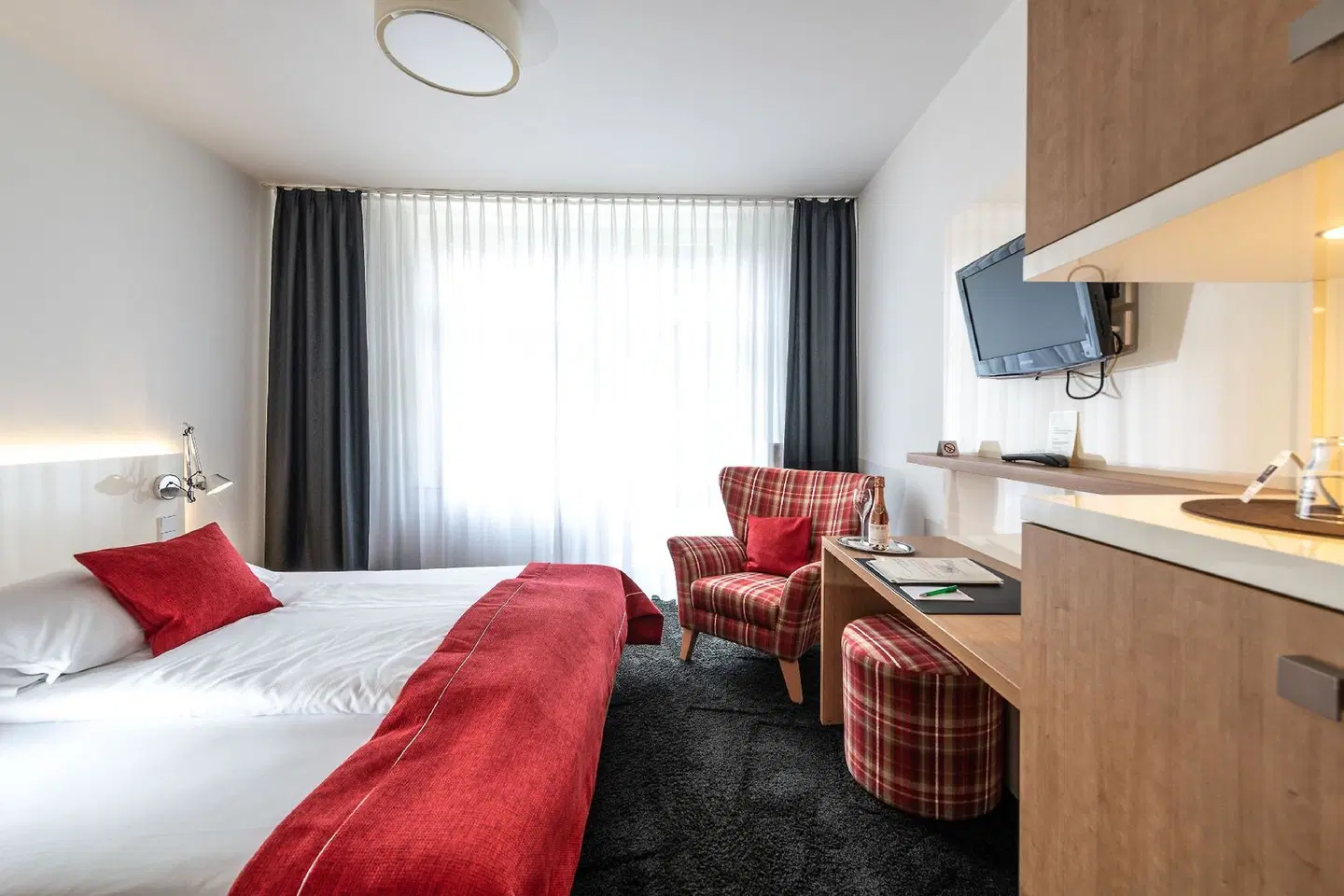 Weinstadt-Hotel ROOM_EXAMPLE