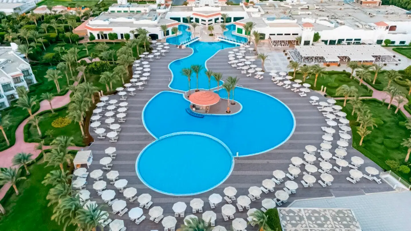 Fantazia Resort OUTDOOR_POOL