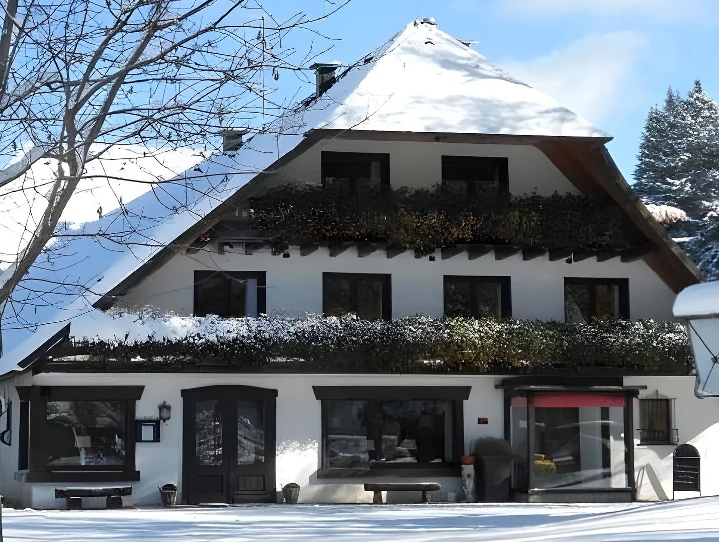 Behabühl EXTERIOR