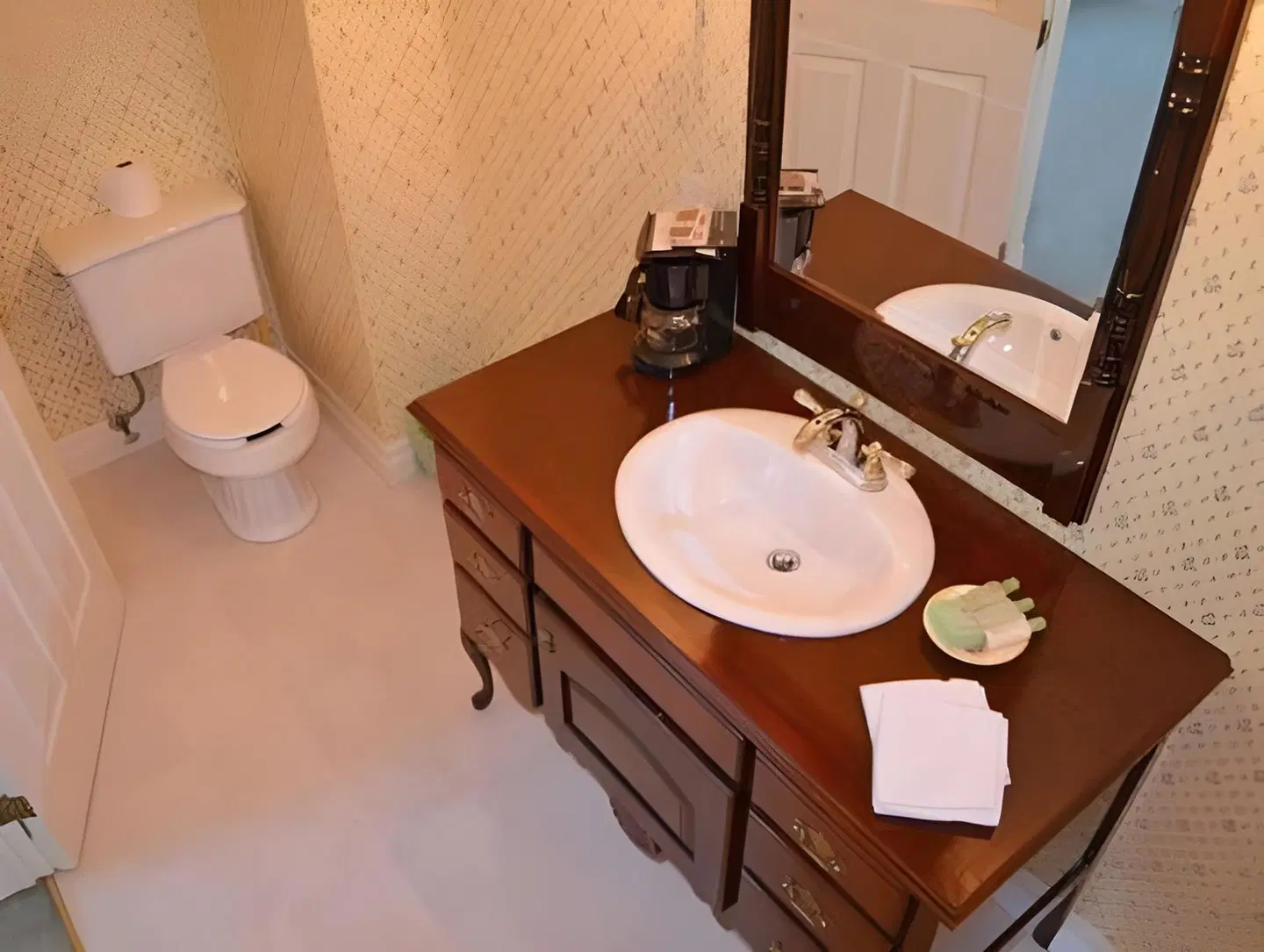 Bedham Hall B&B Badezimmer
