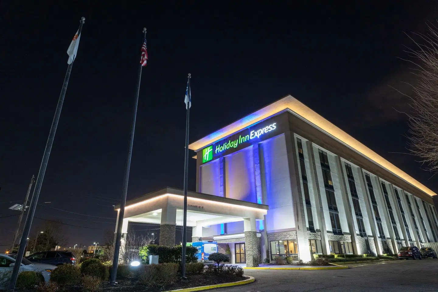 Hampton Inn Newark-Airport EXTERIOR