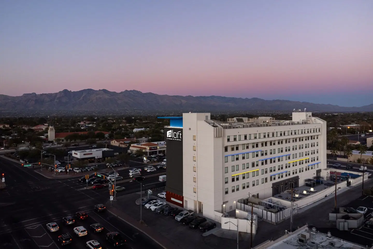 Aloft Tucson University EXTERIOR