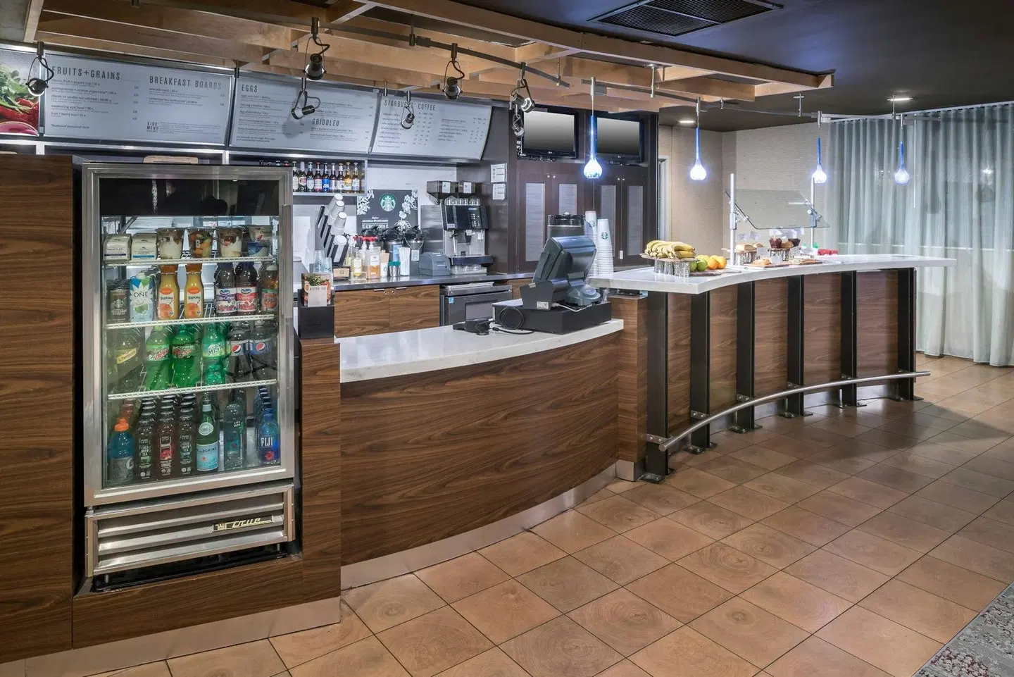 Courtyard by Marriott West Orange Bar