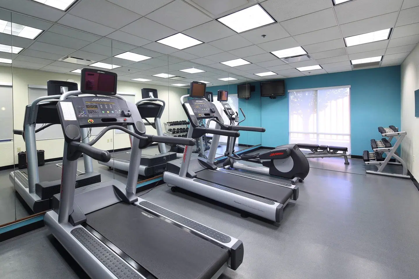 Fairfield by Marriott Inn & Suites Newark Liberty International Airport SPORTS_AND_LEISURE