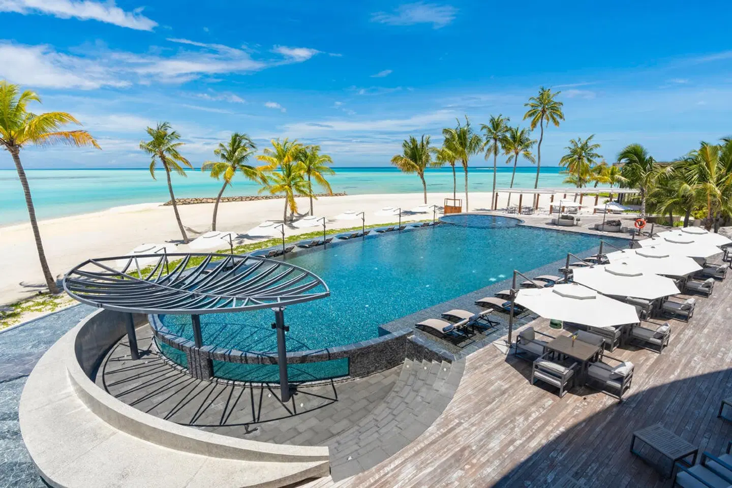 Madifushi Private Island OUTDOOR_POOL