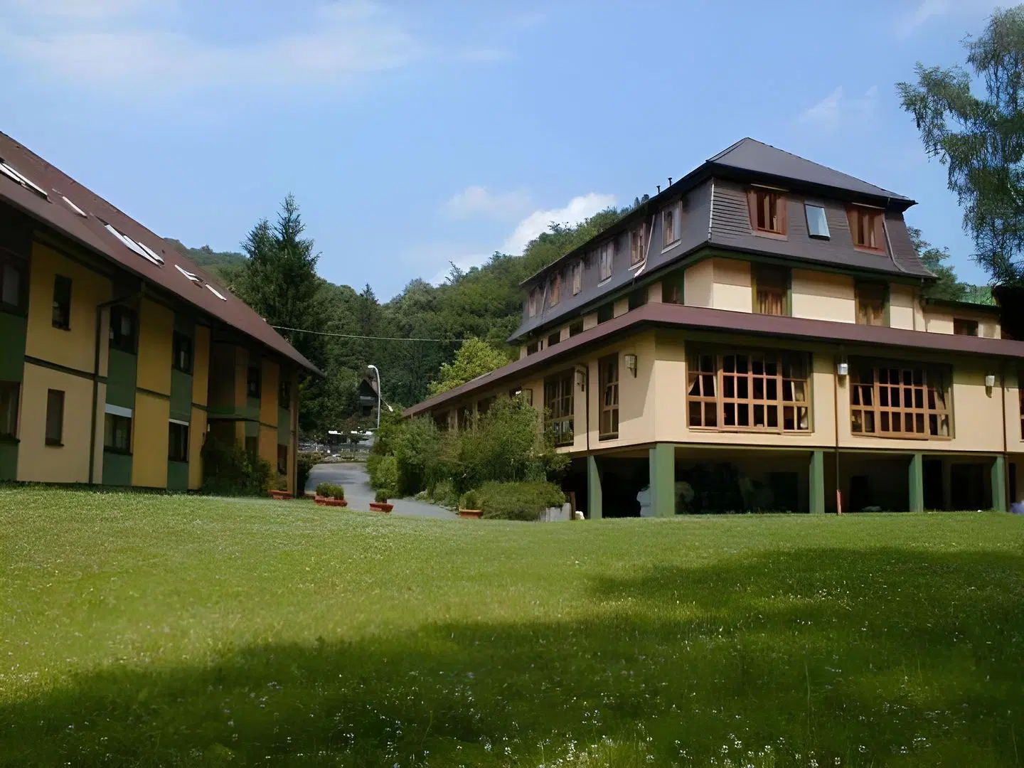 Scheid EXTERIOR