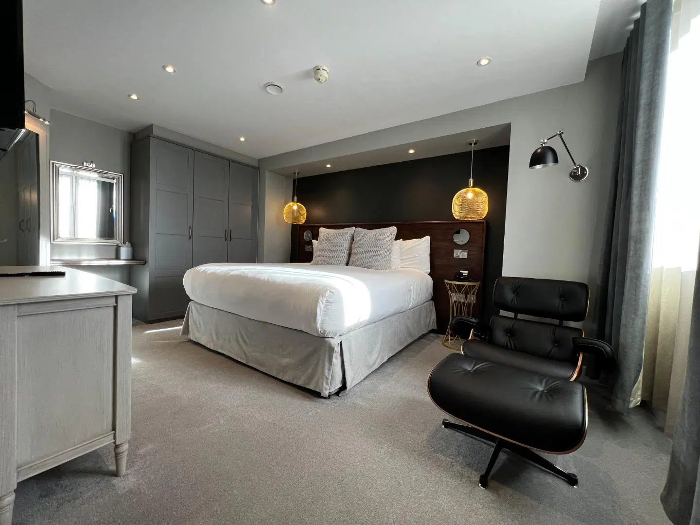 The Orchard Hotel & Restaurant ROOM_EXAMPLE