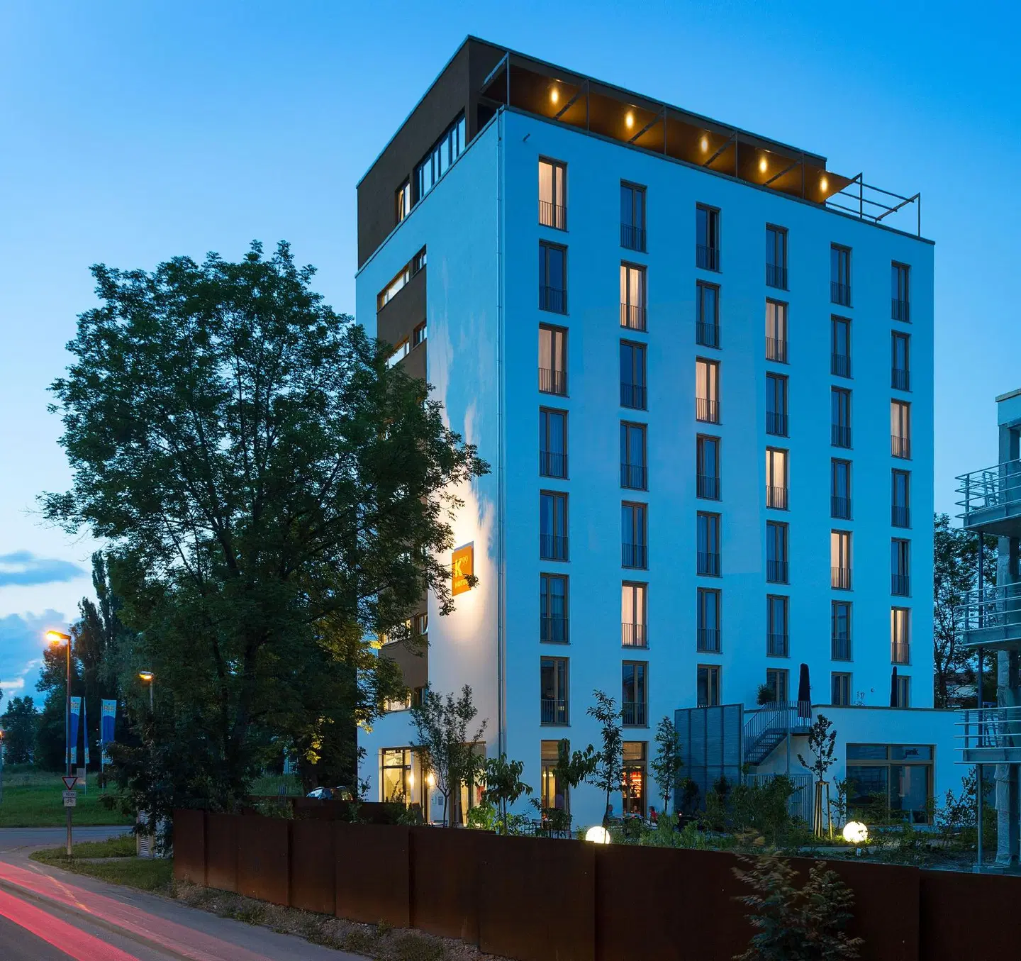 Hotel K99 EXTERIOR
