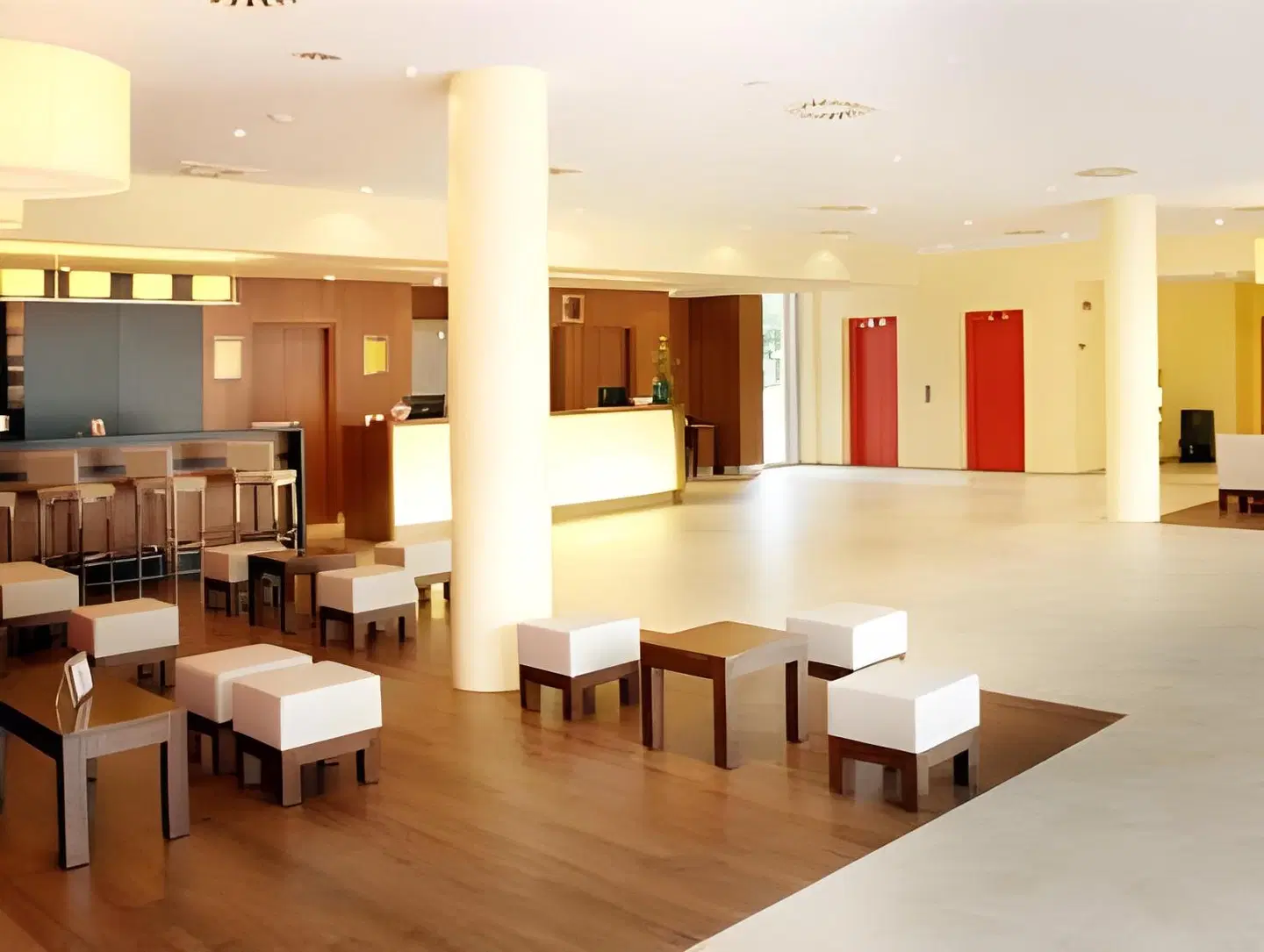 PLAZA Premium Karlsruhe LOUNGE_LOBBY