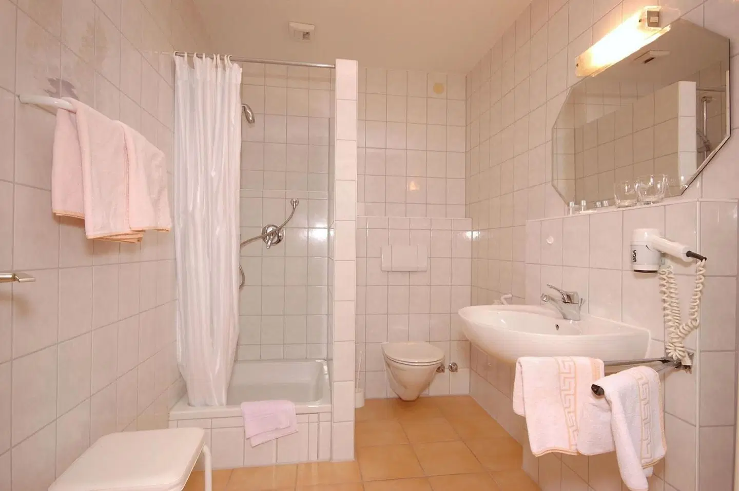 Gasthof Hirschen Badezimmer
