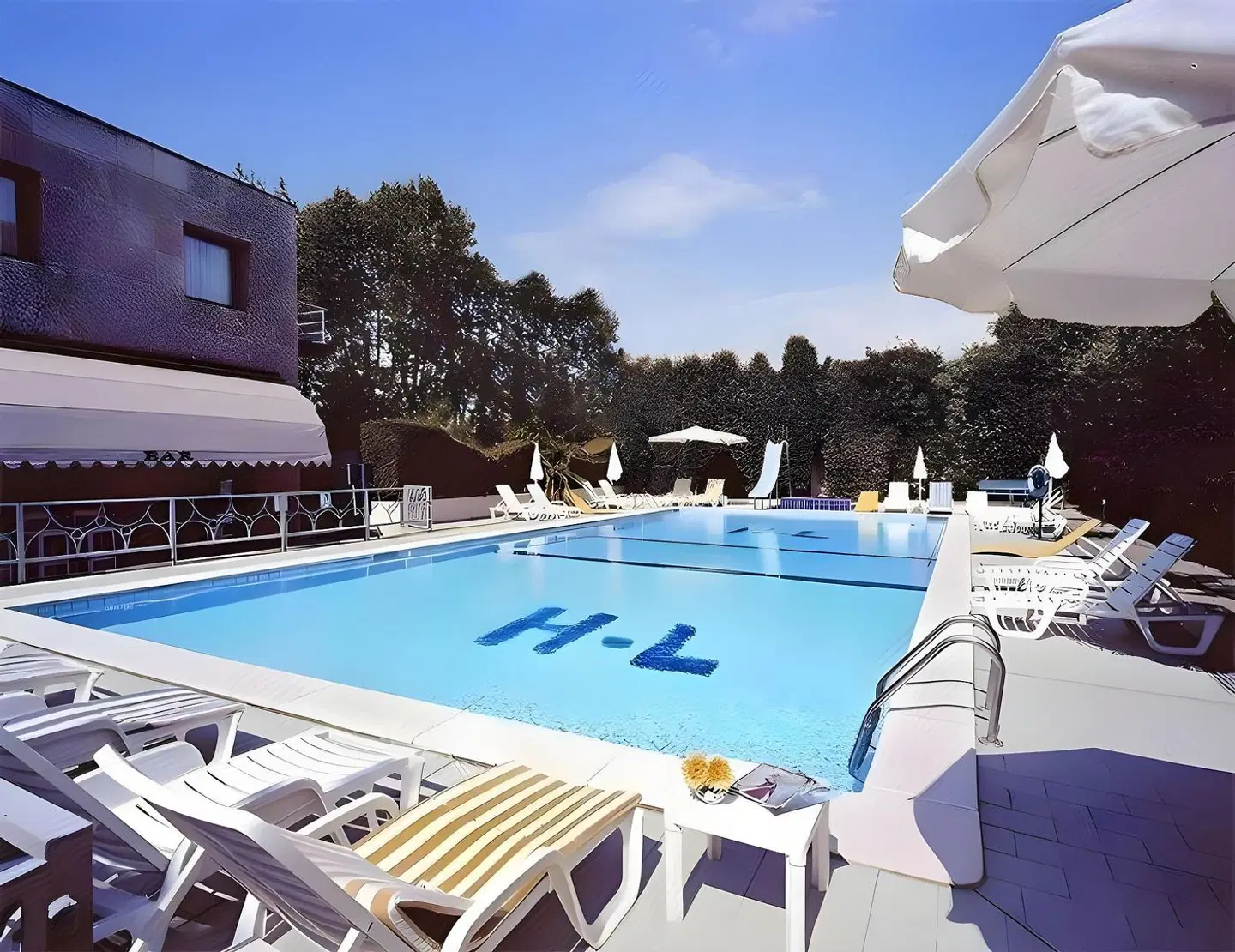 Lugano OUTDOOR_POOL