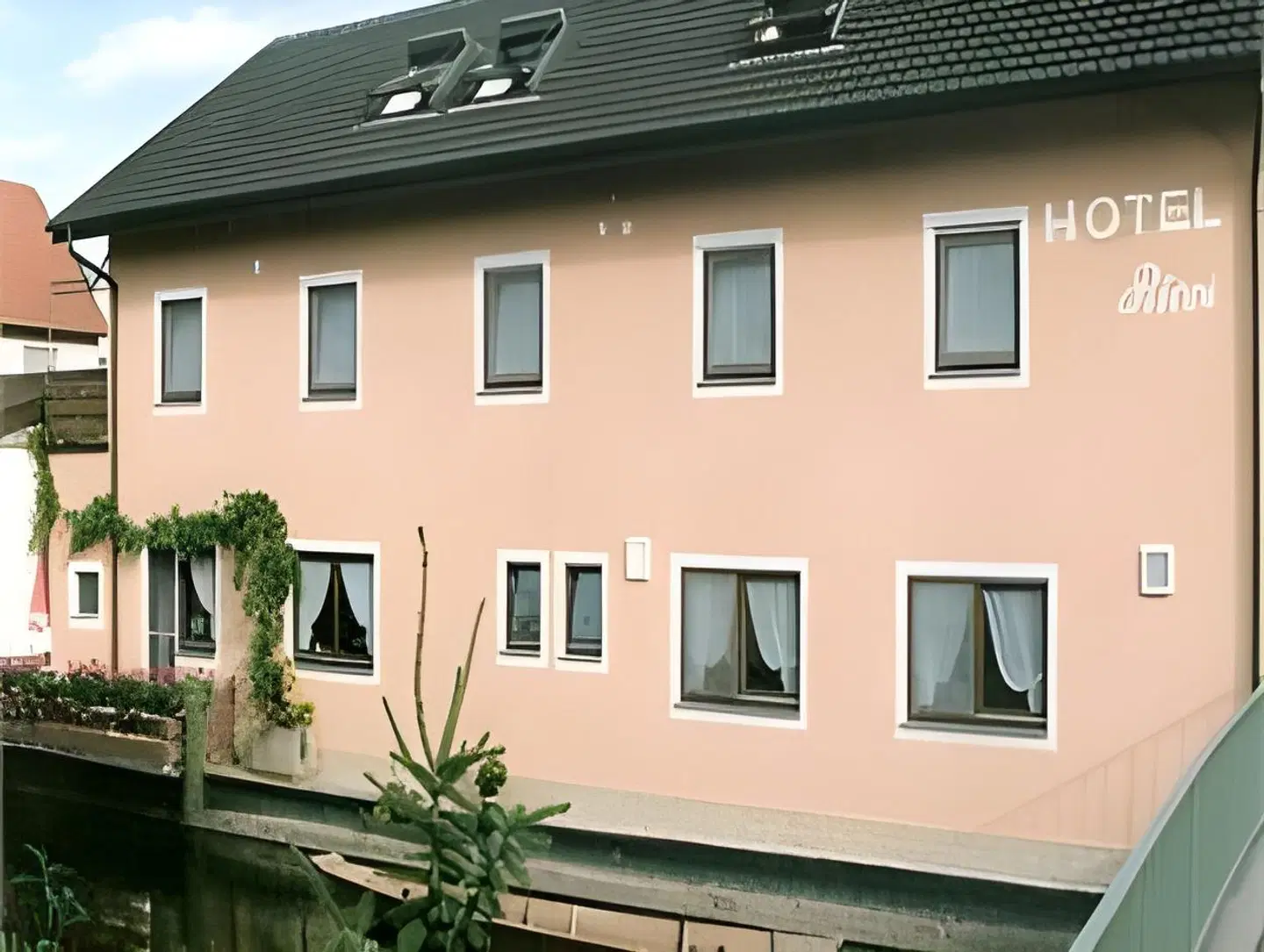 Ricci EXTERIOR