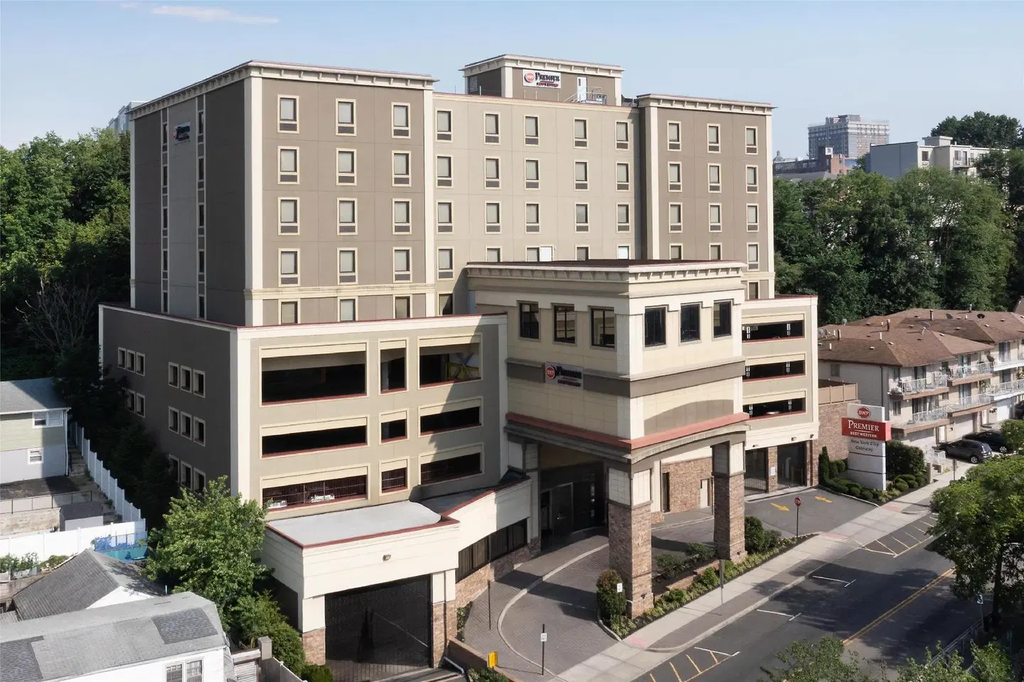 Best Western Premier NYC Gateway Hotel EXTERIOR