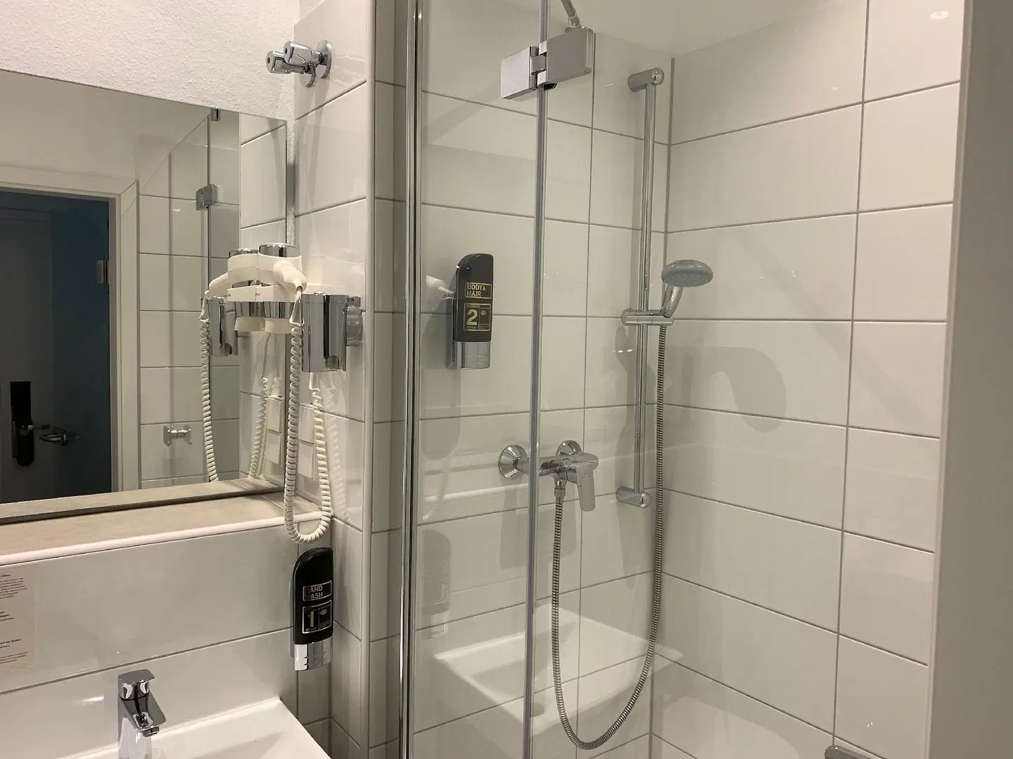 Hotel B54 Heidelberg Badezimmer