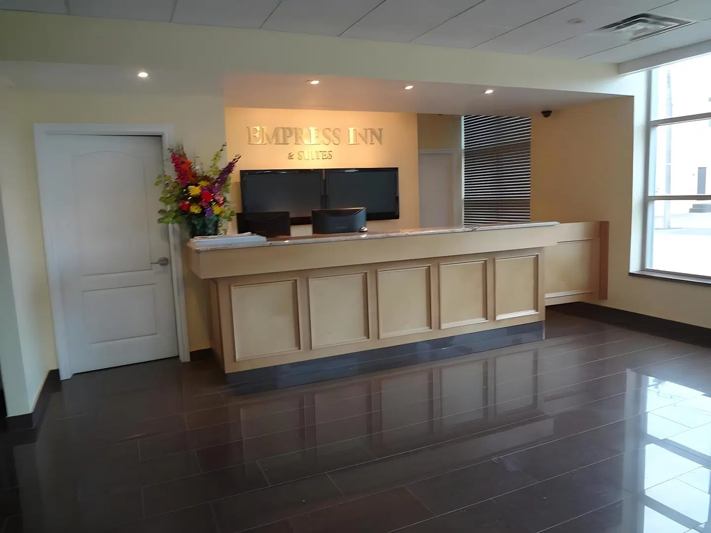 Empress Inn and Suites by the Falls LOUNGE_LOBBY