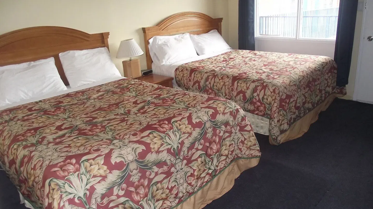 Empress Inn and Suites by the Falls ROOM_EXAMPLE