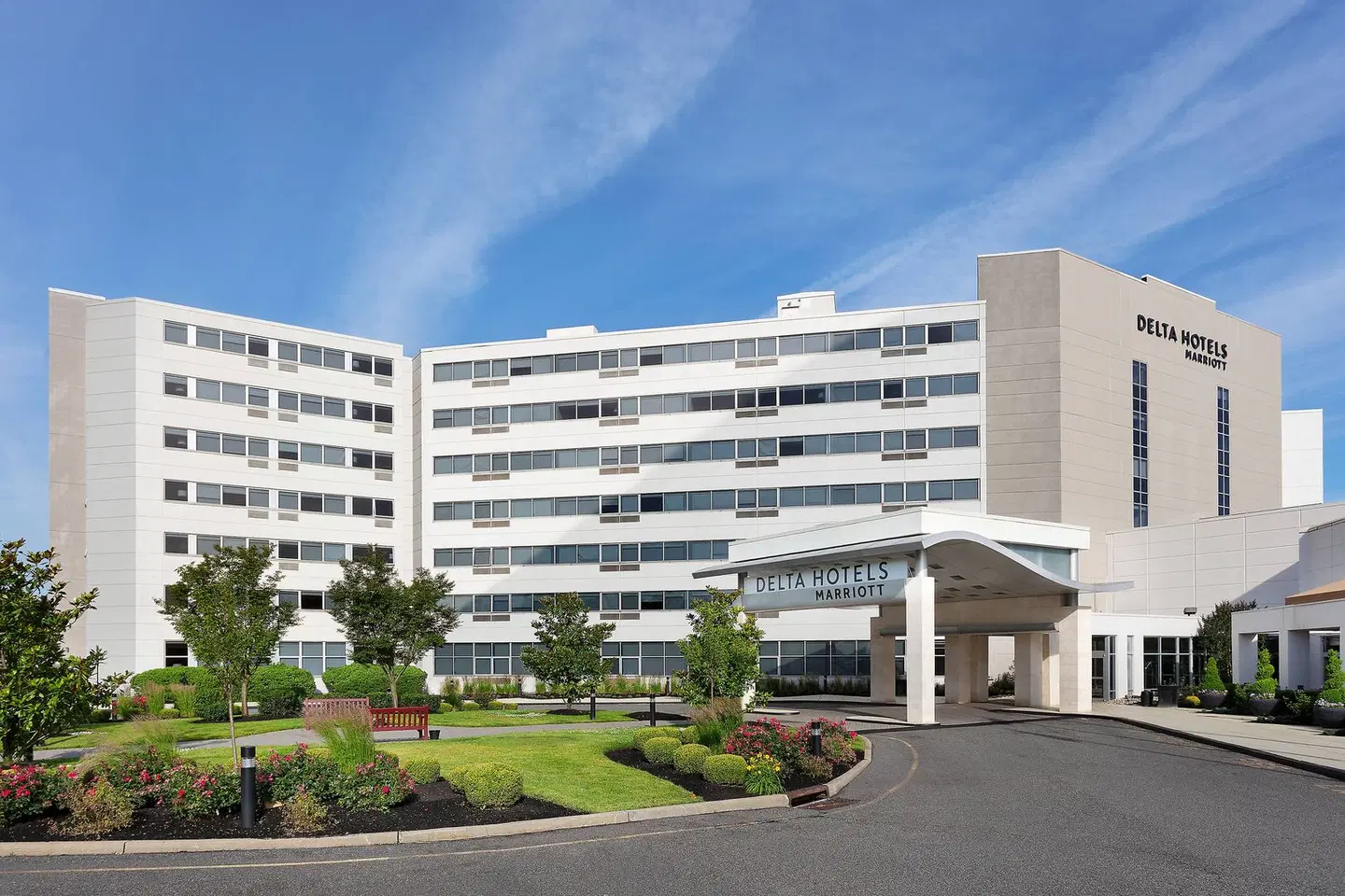 Delta Hotels by Marriott Woodbridge EXTERIOR